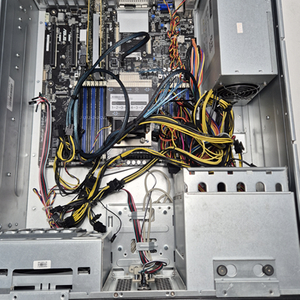 EPYC 7542 세팅 서버본체 판매합니다. 이미지