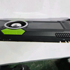 쿼드로 P5000 그래픽카드 이미지
