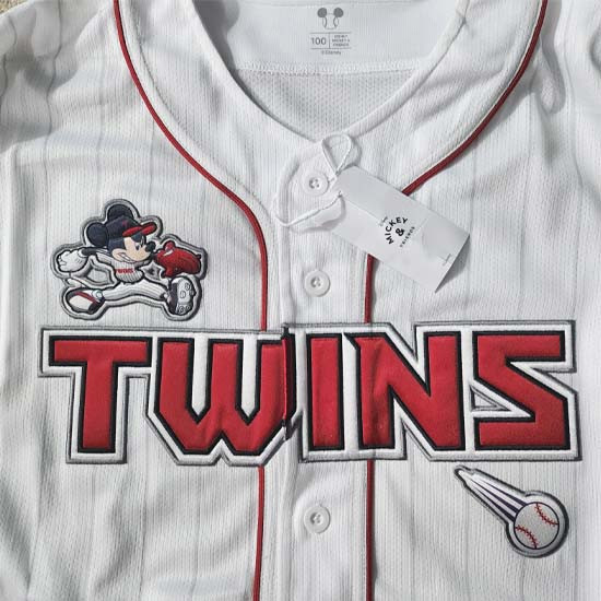 LG트윈스 야구 유니폼 이미지