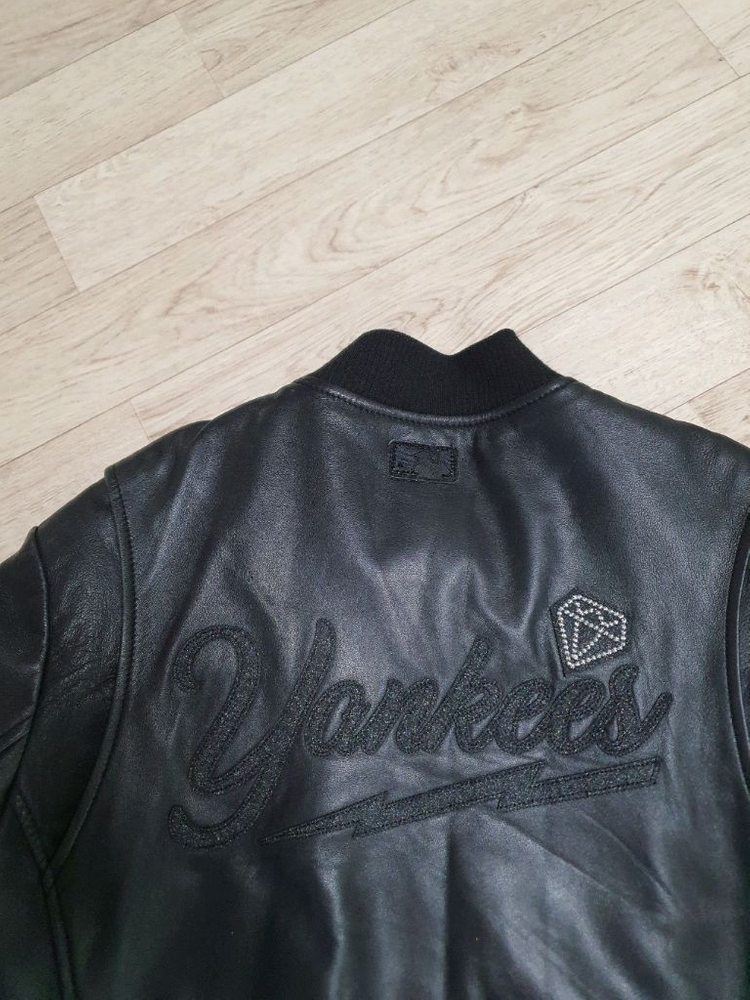 90 MLB 엠엘비 가죽 자켓 양가죽 남여공용 90사이즈 완전깨끗해요 이미지