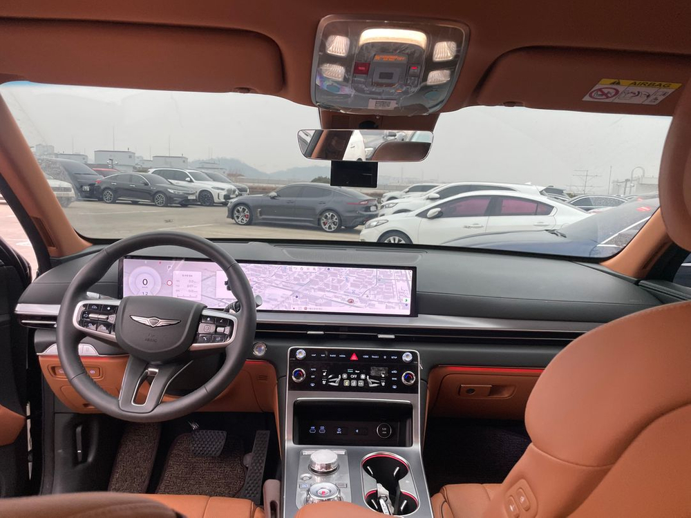 제네시스 GV80 2.5T 가솔린 AWD 중고차 24년08월 21283km 완전무사고 신형모델 짧은키로수입니다. 이미지