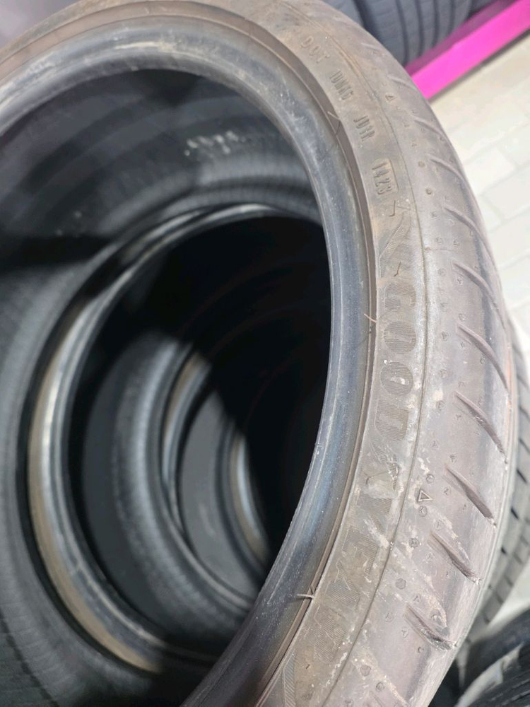 굿이어 런플랫 245 35 20+275 30 20 조합 한대분 팝니다 이미지