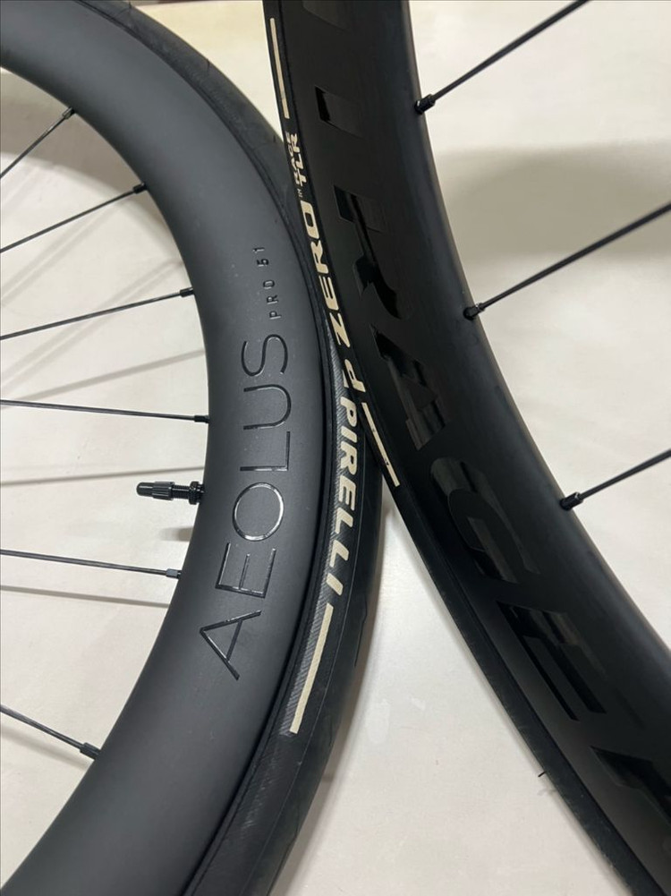 로드 자전거 본트래거 에올루스 프로 51 카본 휠셋 대차 팝니다 이미지