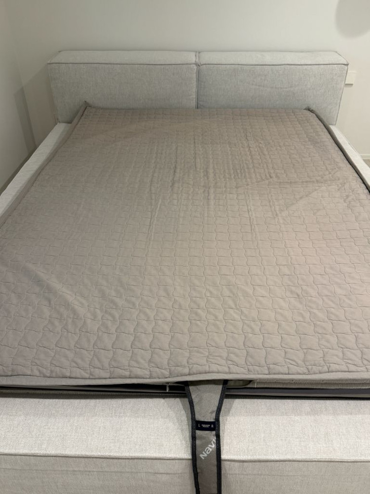 스테이모어 룬드 플랫 + 시몬스 바나 매트리스 퀸사이즈 침대 판매 이미지