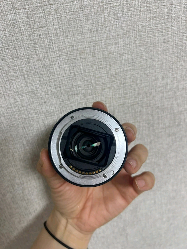 소니 a7c2 미러리스 카메라 / 번들렌즈 Fe4-5.6/28-60 이미지