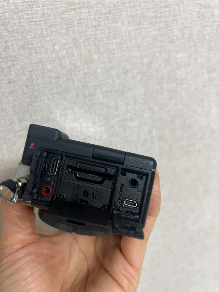 소니 a7c2 미러리스 카메라 / 번들렌즈 Fe4-5.6/28-60 이미지