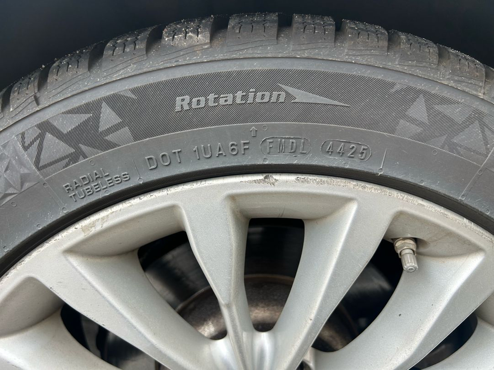 넥센 윈가드 타이어 245/45R18 4본 (휠불포함) 이미지