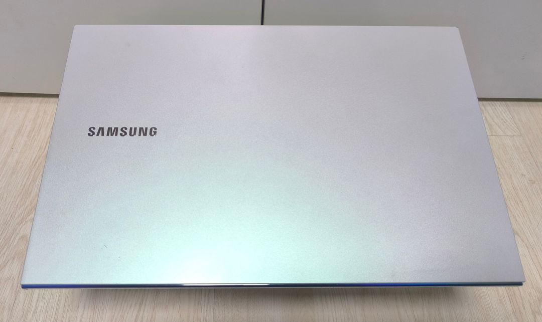 갤럭시북 이온 노트북 i7 10세대 지포스그래픽 이미지