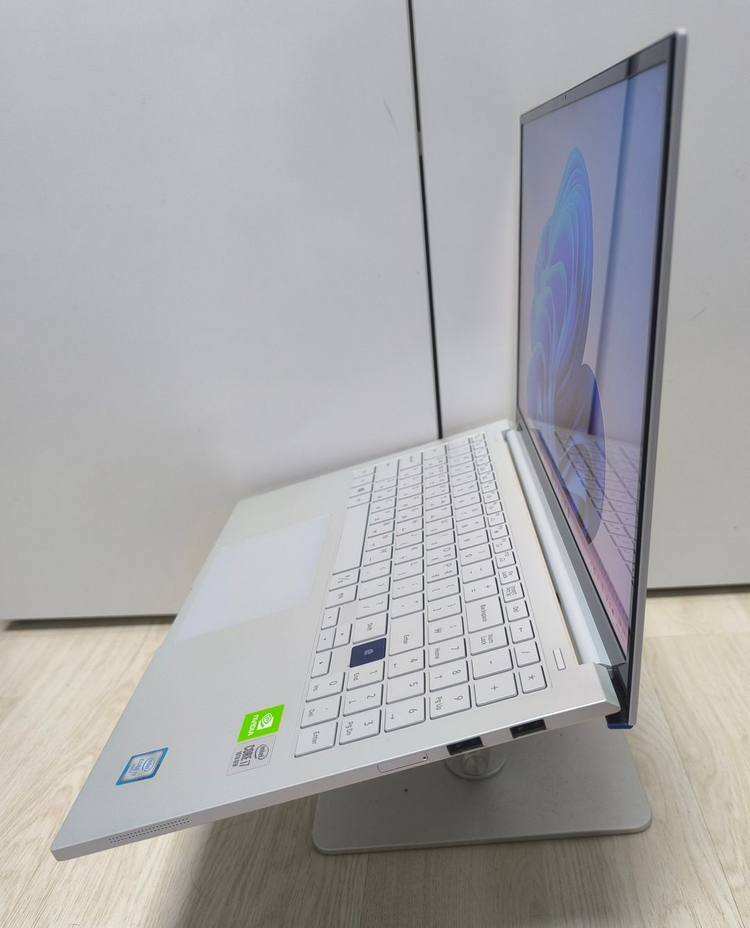 갤럭시북 이온 노트북 i7 10세대 지포스그래픽 이미지