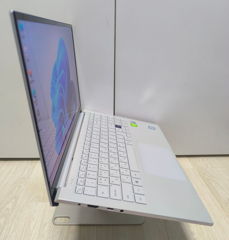 갤럭시북 이온 노트북 i7 10세대 지포스그래픽 이미지
