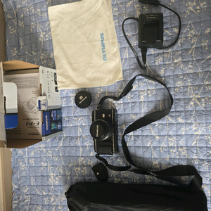 올림푸스 PEN E-P3 카메라 이미지