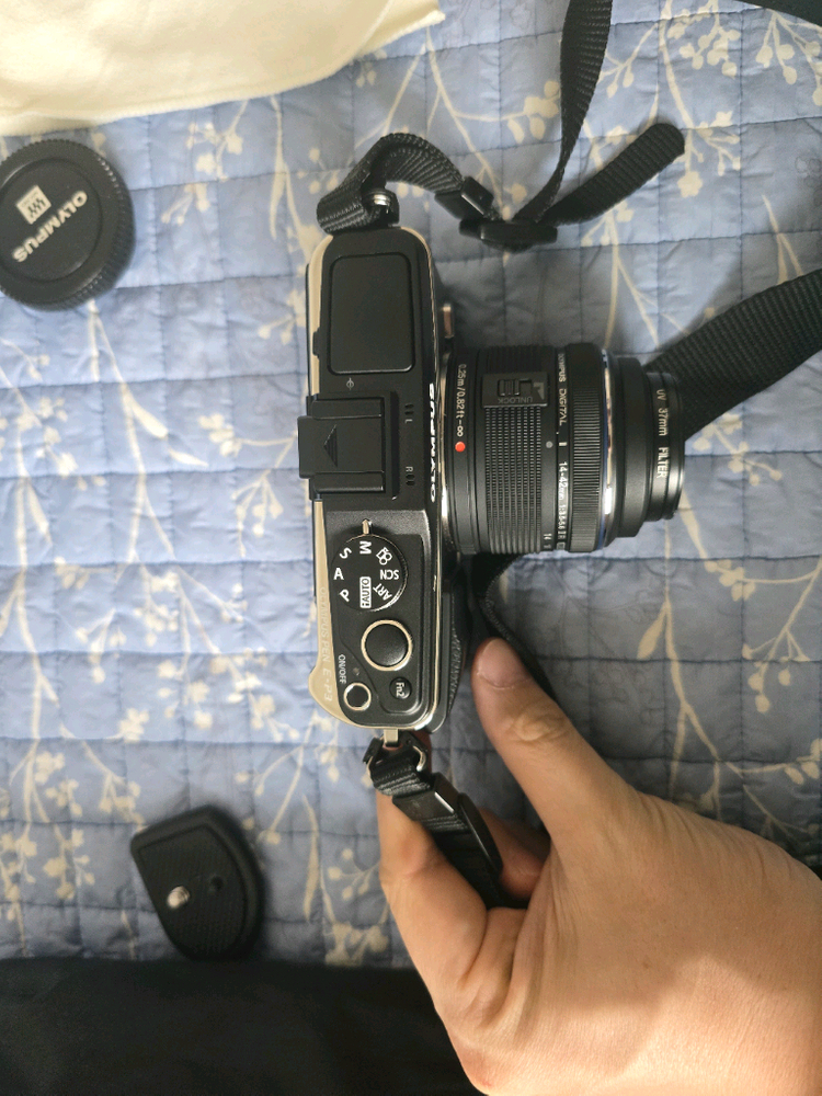 올림푸스 PEN E-P3 카메라 이미지