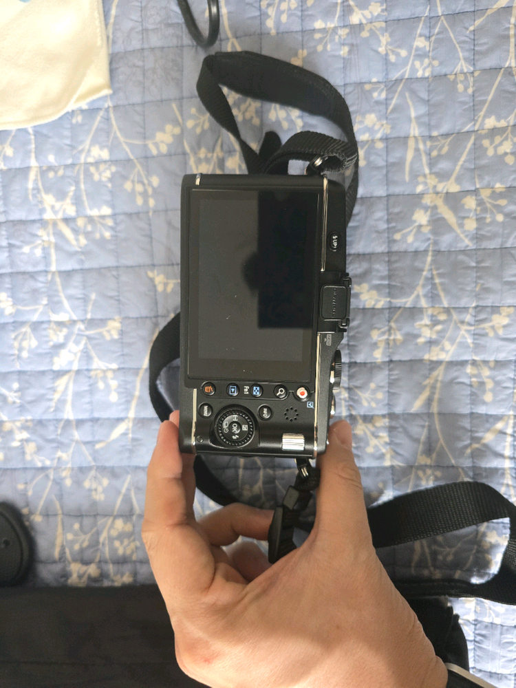 올림푸스 PEN E-P3 카메라 이미지