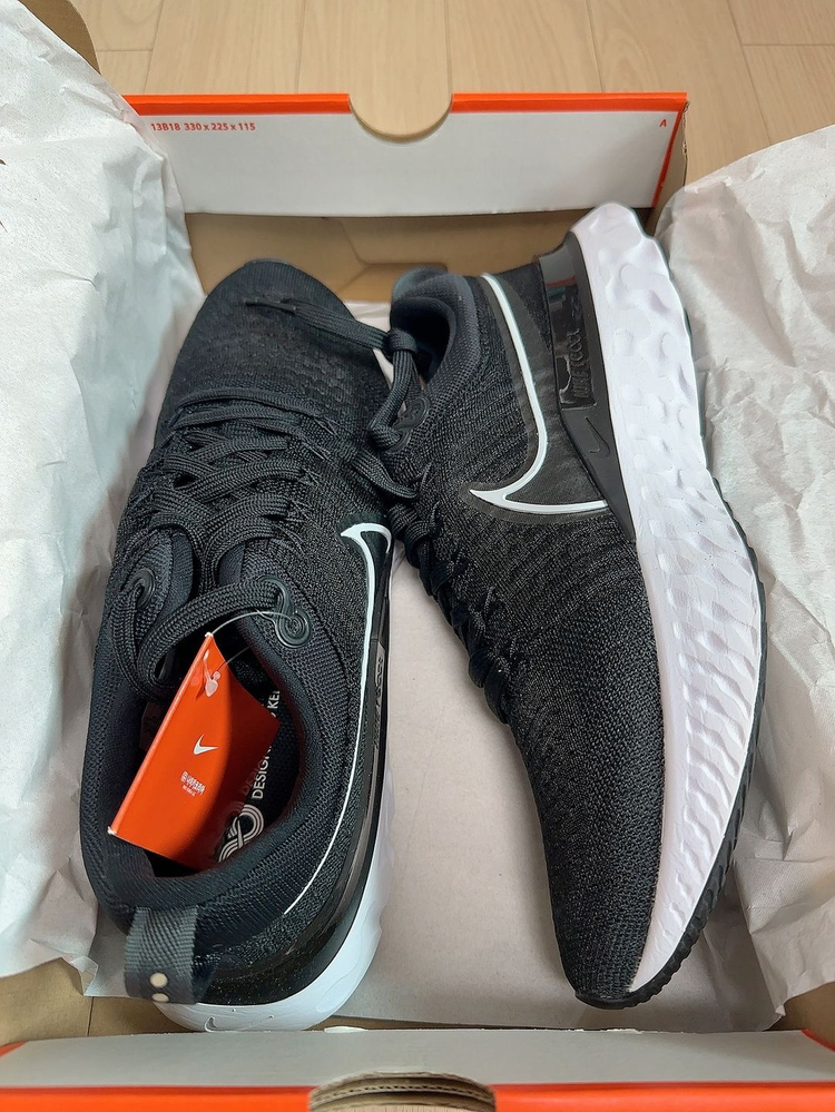 [280] 나이키 리액트 인피니티런 2 검흰 이미지