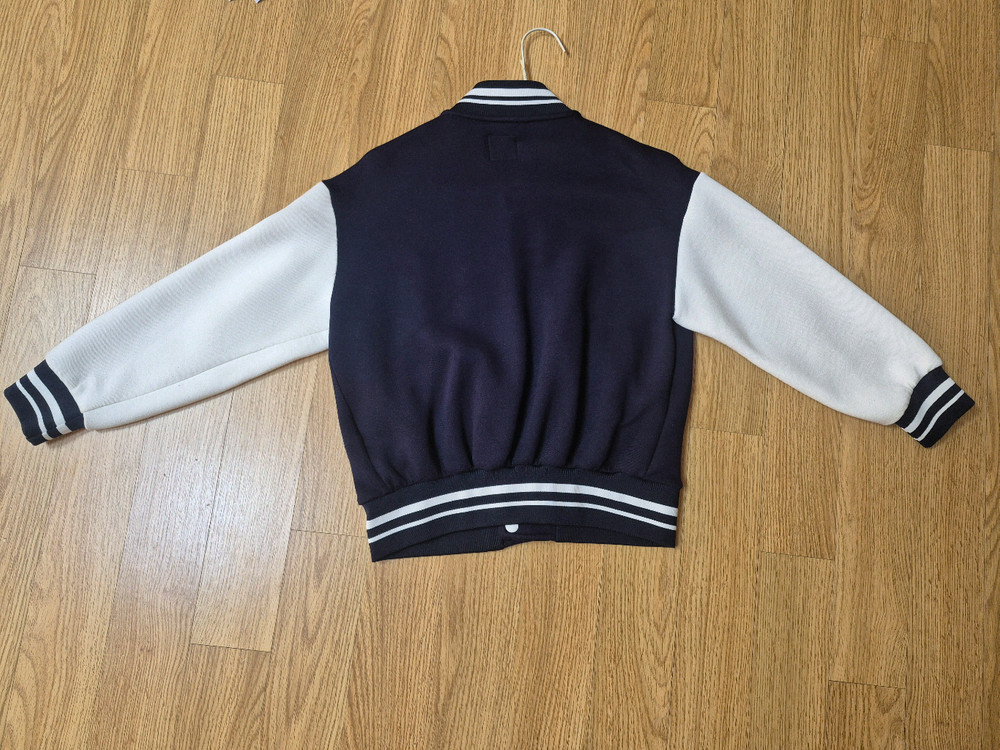 스파오키즈 야구점퍼 140사이즈 판매 이미지