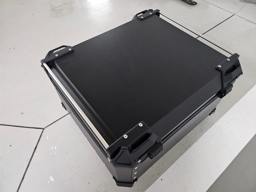 오토바이용 알루미늄 탑박스 100L 팝니다(상태양호) 이미지