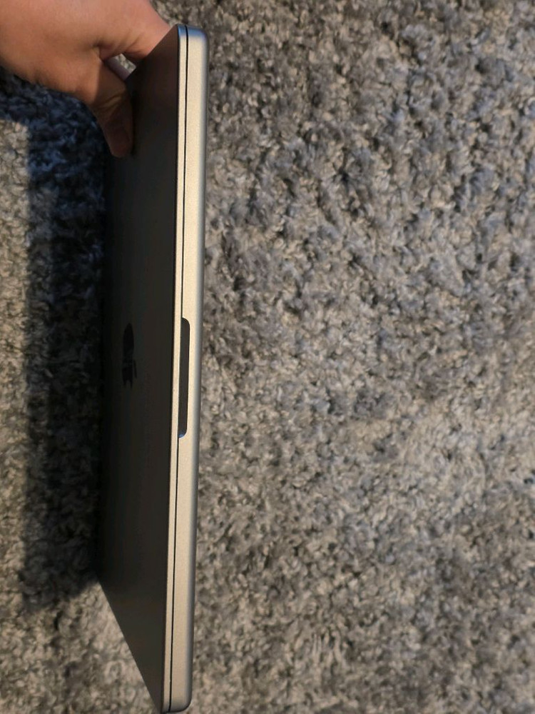 맥북 프로 14인치 M1 Max 고급형 스페이스 그레이 이미지