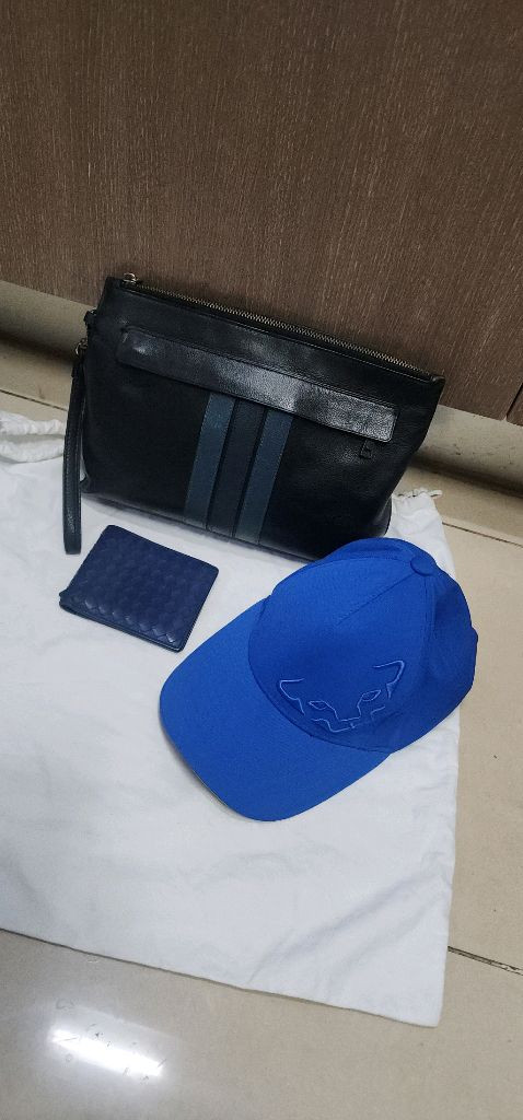 코치 가죽 클러치백/ 보테가베네타 반지갑 이미지