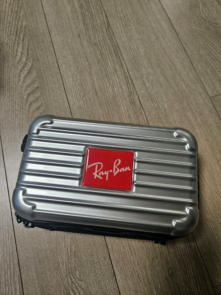 레이밴 하드케이스 미니 캐리어 파우치 이미지