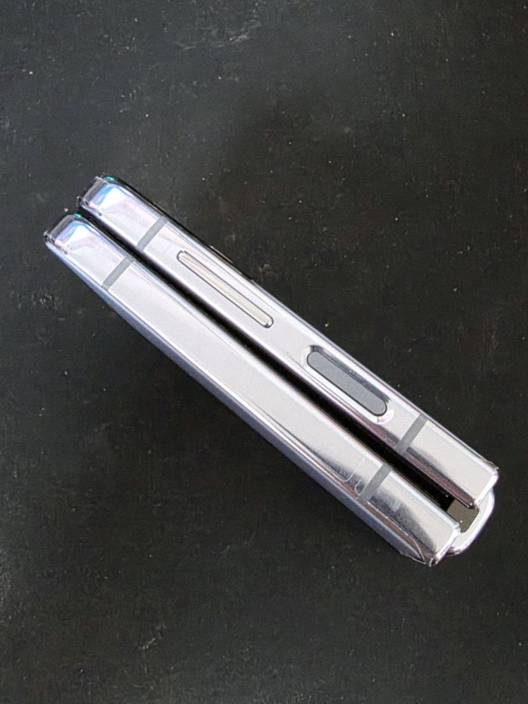 삼성 갤럭시 Z 플립4 블루 256GB 이미지