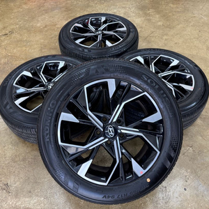 쏘나타 디 엣지(dn8) 17인치 순정휠타이어 팝니다 이미지