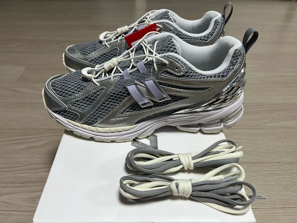 뉴발란스 X 더 베이스먼트 1906R 실버 275 판매 이미지