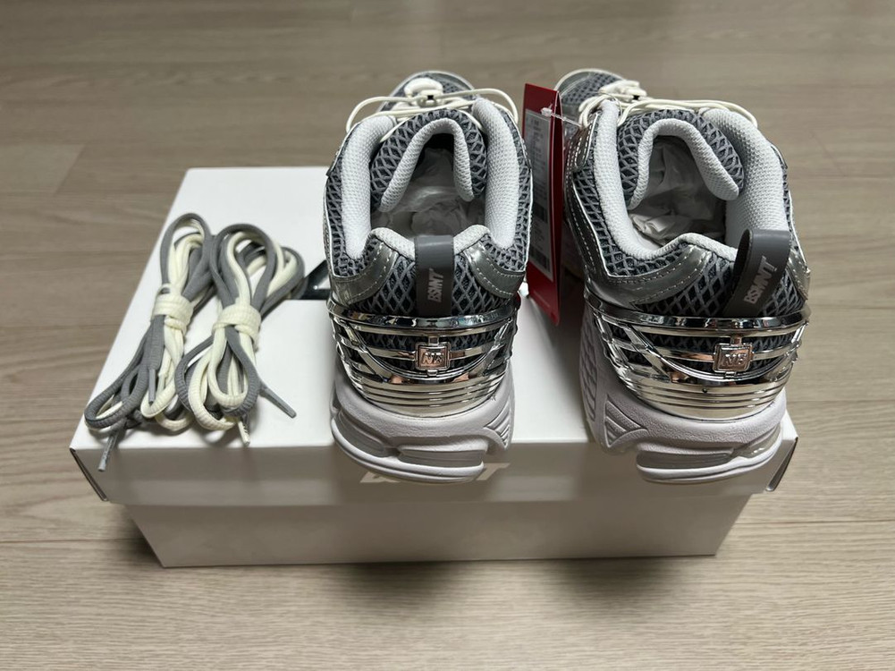 뉴발란스 X 더 베이스먼트 1906R 실버 275 판매 이미지