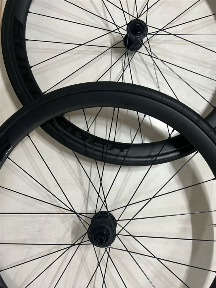 로드 자전거 본트래거 본트래거 엘리트 35 카본 튜블리스 휠셋 대차 팝니다 이미지