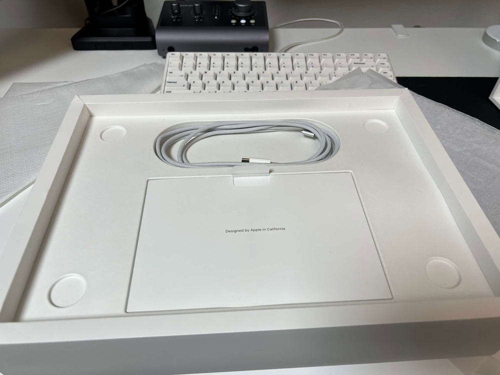 맥북 m2 프로 14 실버 이미지