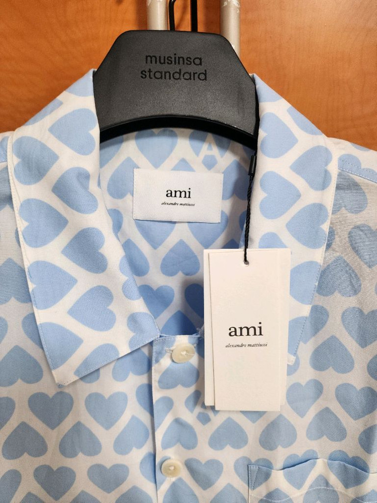 새상품 아미AMI 블루 반팔 셔츠 미개봉 팝니다 이미지