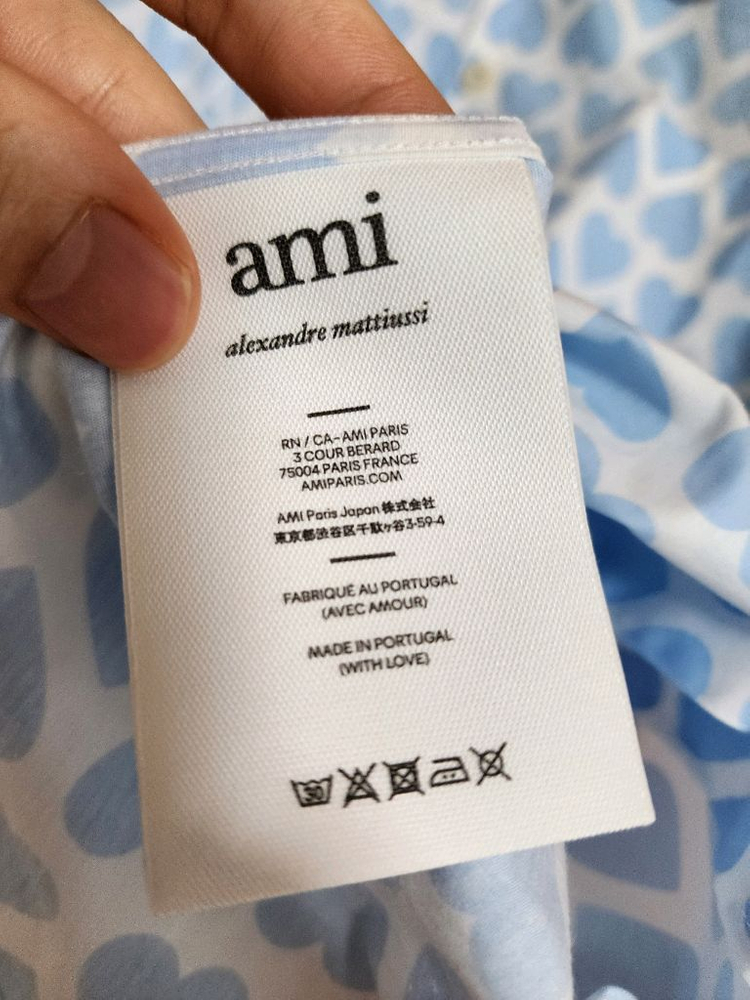 새상품 아미AMI 블루 반팔 셔츠 미개봉 팝니다 이미지