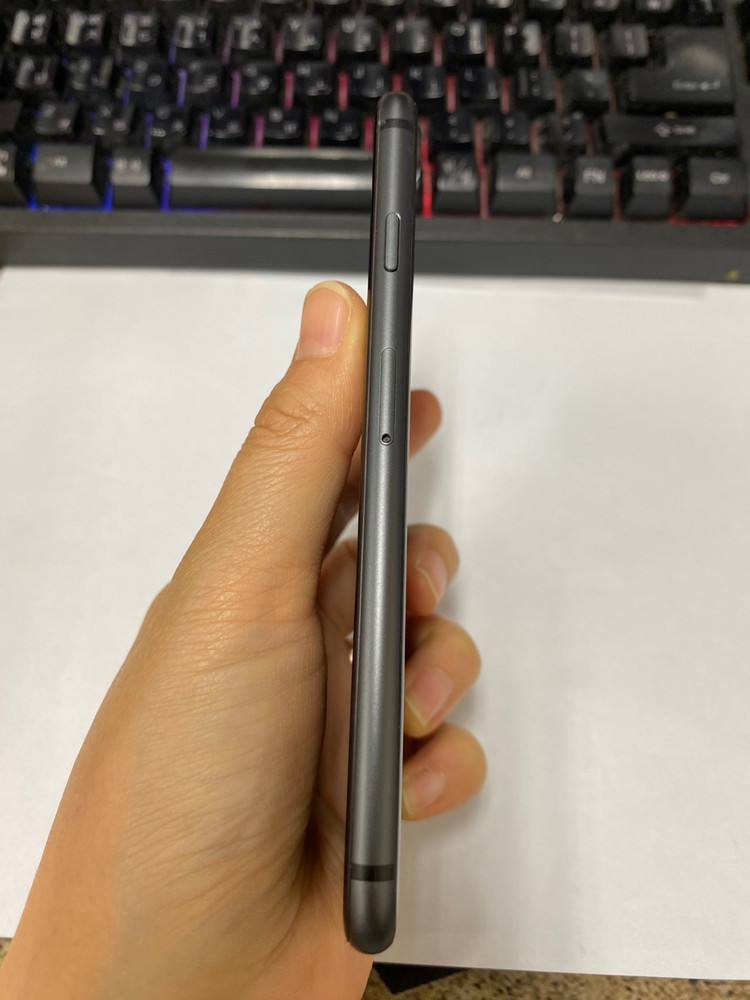 대량) 아이폰8 스그 SS급 128GB 배터리90% (카메라무음) 인스타 사진폰 레트로감성 카메라폰 204091 이미지