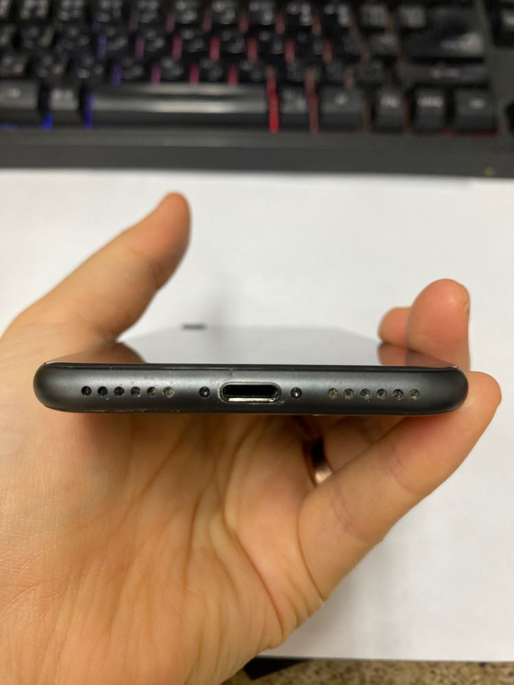 대량) 아이폰8 스그 SS급 128GB 배터리90% (카메라무음) 인스타 사진폰 레트로감성 카메라폰 204091 이미지