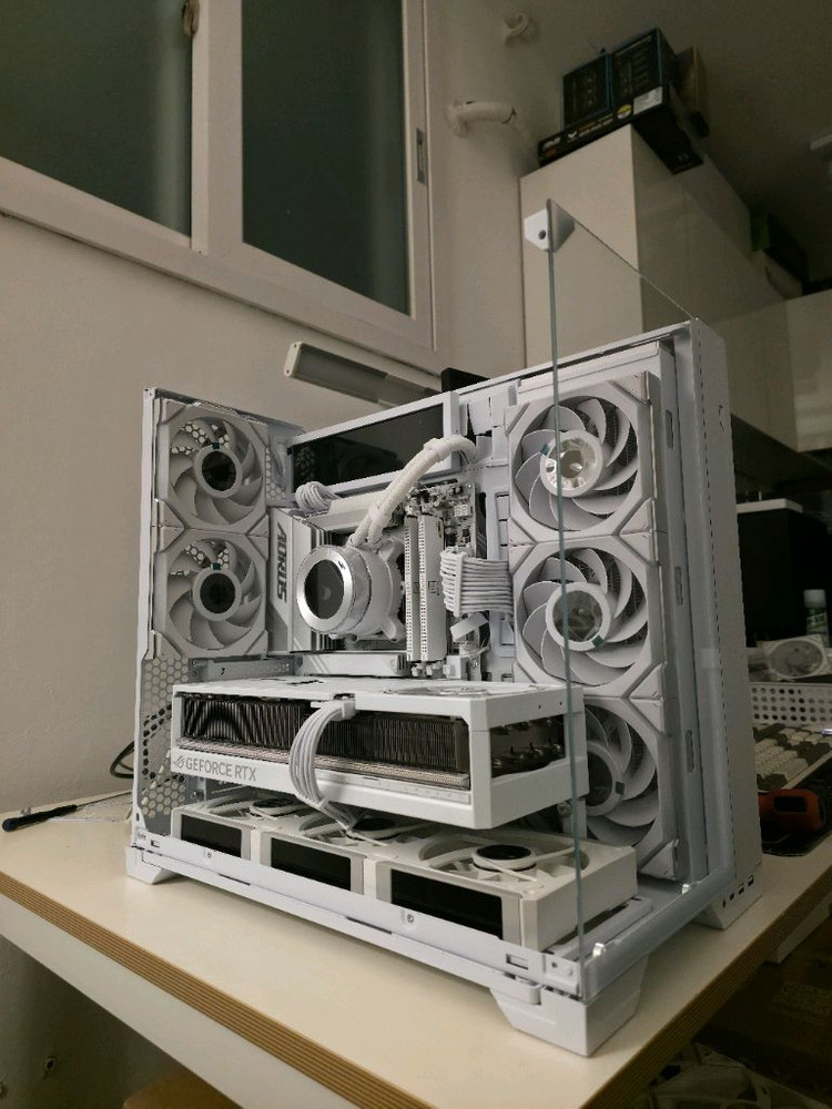 9800x3d/x870e/rtx5080아스트랄 리안리 하이엔드 본체 이미지