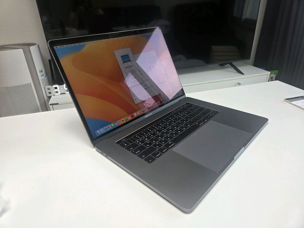 맥북 프로 15인치 레티나 터치바 i7 ram16 쿨매 싸게 팝니다 원가269만원 이미지