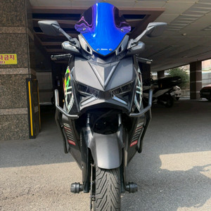 야마하 XMAX 300 튜닝 이미지