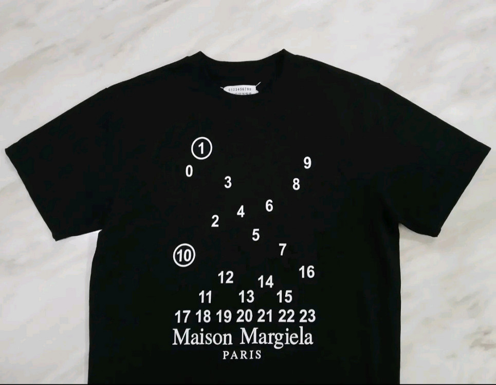 [파격가 남여공용] 메종마르엘라 로고 반팔 티셔츠 L 사이즈)루이비통 샤넬 구찌 펜디 프라다 에르메스 디올) 이미지