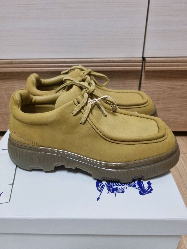 버버리 더비슈즈 41사이즈 이미지