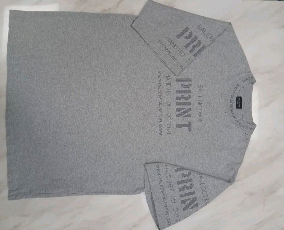 [정품 파격가 남여공용] 발렌시아가 프린팅 반팔 티셔츠 L 사이즈 (루이비통 샤넬 구찌 펜디 프라다 에르메스 디올) 이미지