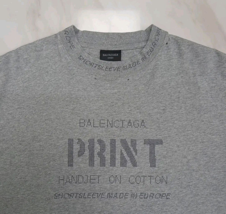 [정품 파격가 남여공용] 발렌시아가 프린팅 반팔 티셔츠 L 사이즈 (루이비통 샤넬 구찌 펜디 프라다 에르메스 디올) 이미지