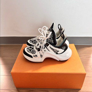 루이비통 아치라이트 스니커즈 36(230) 이미지