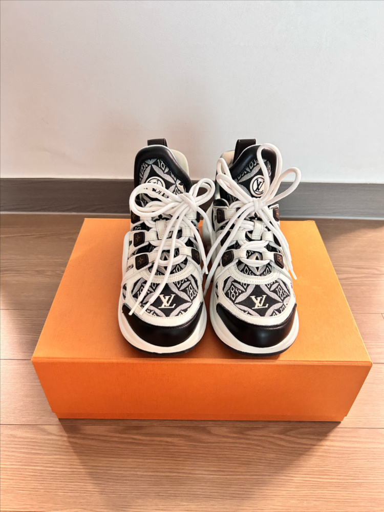 루이비통 아치라이트 스니커즈 36(230) 이미지