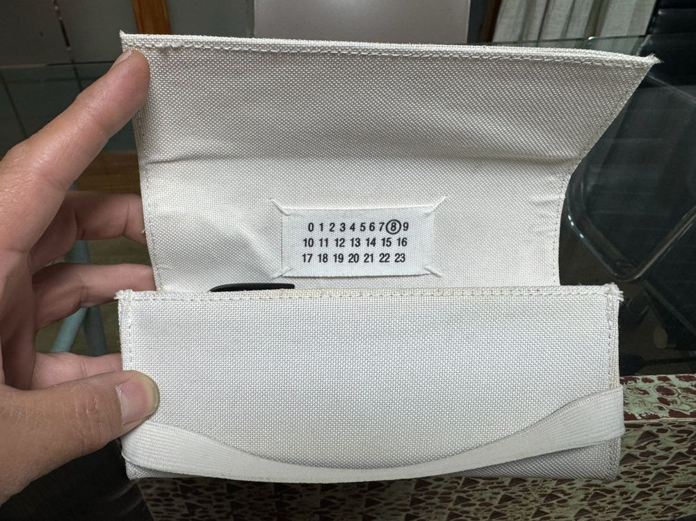메종 마르지엘라 선글라스 이미지