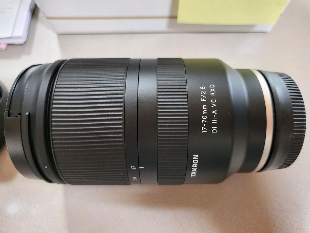 탐론 17-70mm F2.8 소니E 이미지