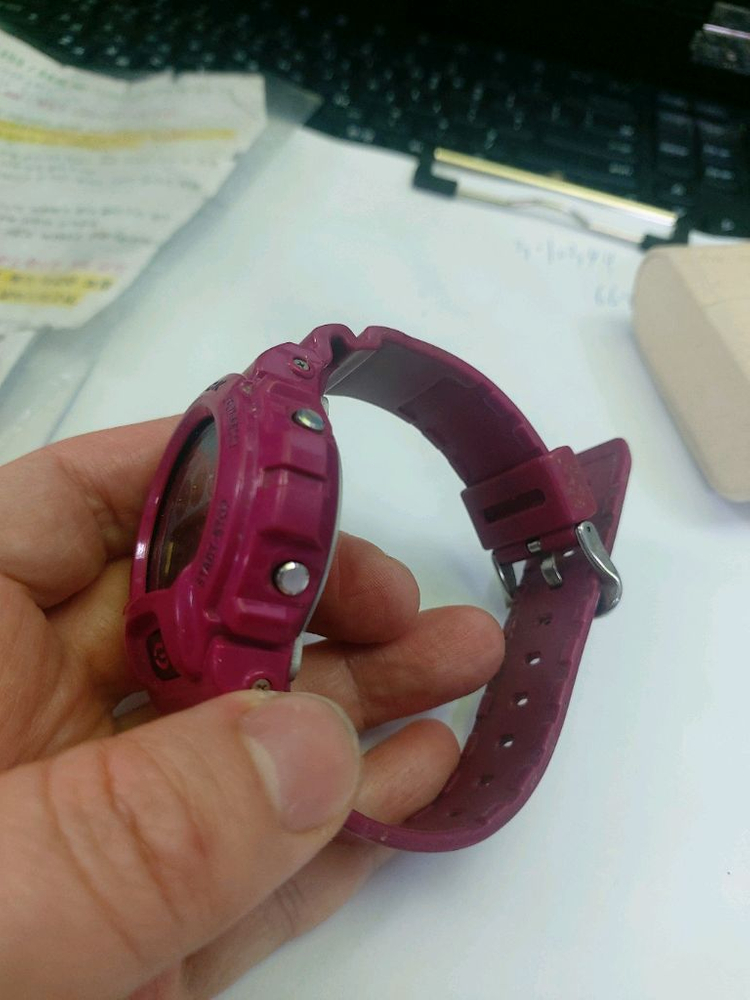 카시오 지샥 핑크색 전자시계 이미지