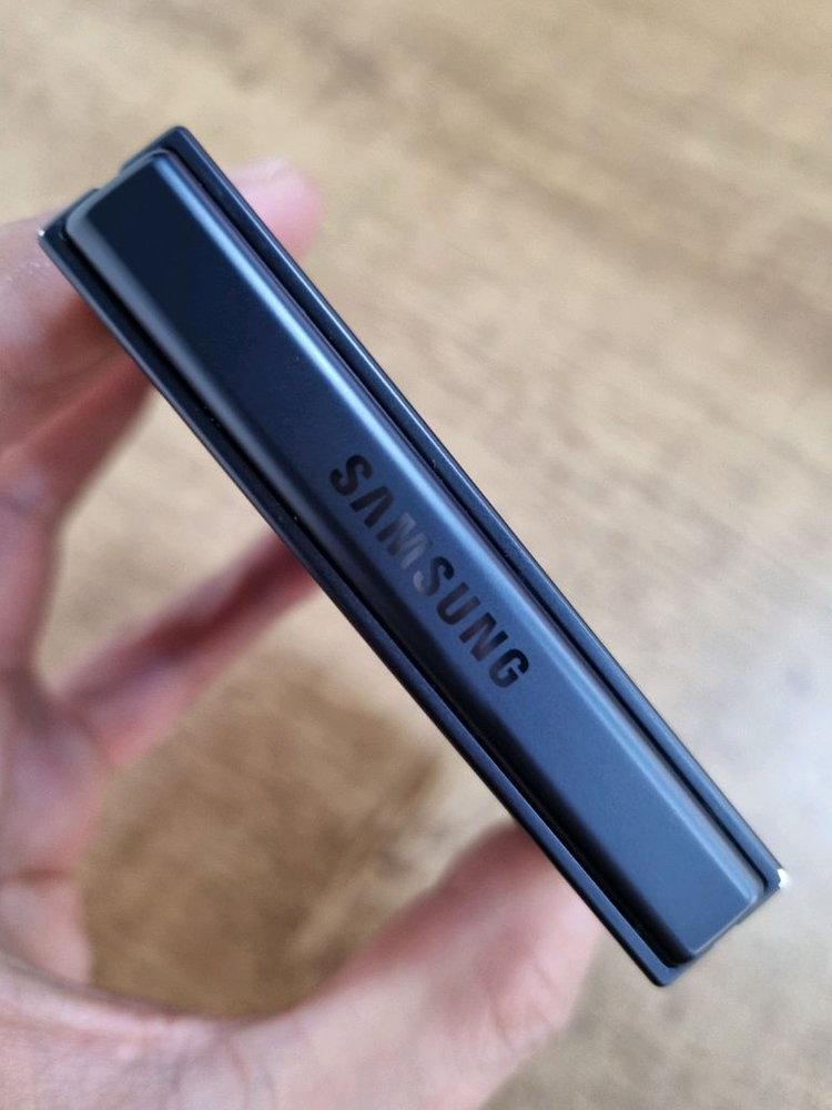 갤럭시Z플립7 블랙 256GB 자급제공기계 중고폰 최저가 당일발송 이미지