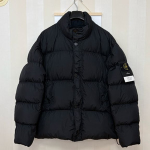 스톤아일랜드 크링클랩스 논후드 패딩 블랙 라지 24FW 이미지