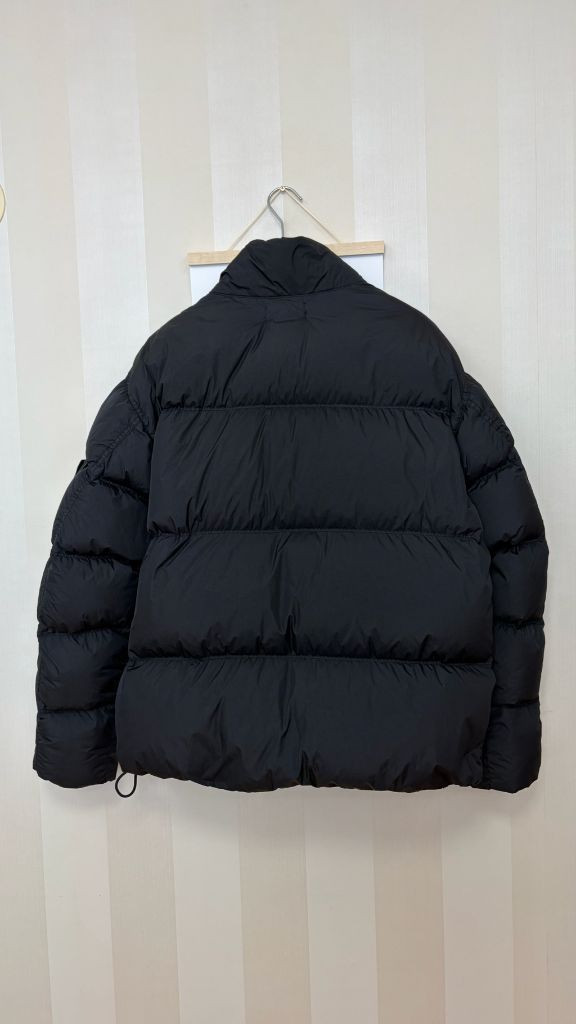 스톤아일랜드 크링클랩스 논후드 패딩 블랙 라지 24FW 이미지