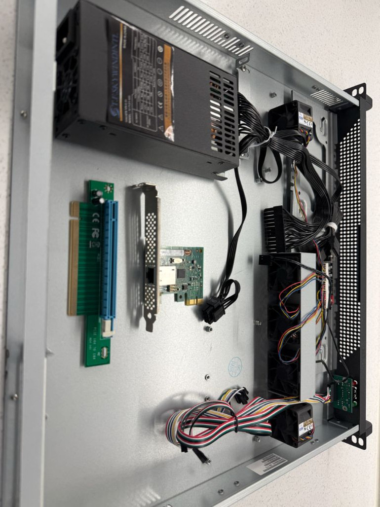 렉 마운트용 서버 1U 케이스+600W파워 이미지