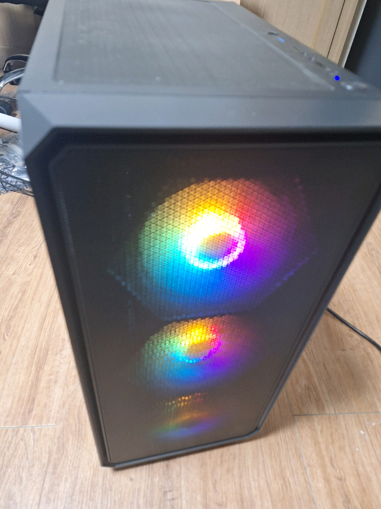 게이밍 PC 컴퓨터 본체 Ryzen 7700X RTX 4060 Ti 배그 로아 발로란트 게임용 작업용 데스크탑 이미지